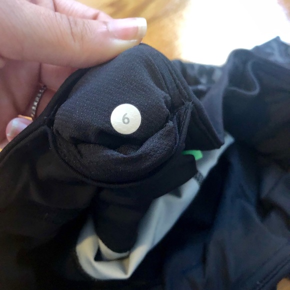 Lululemon Running in the City 7/8 tights - Picture 5 of 7